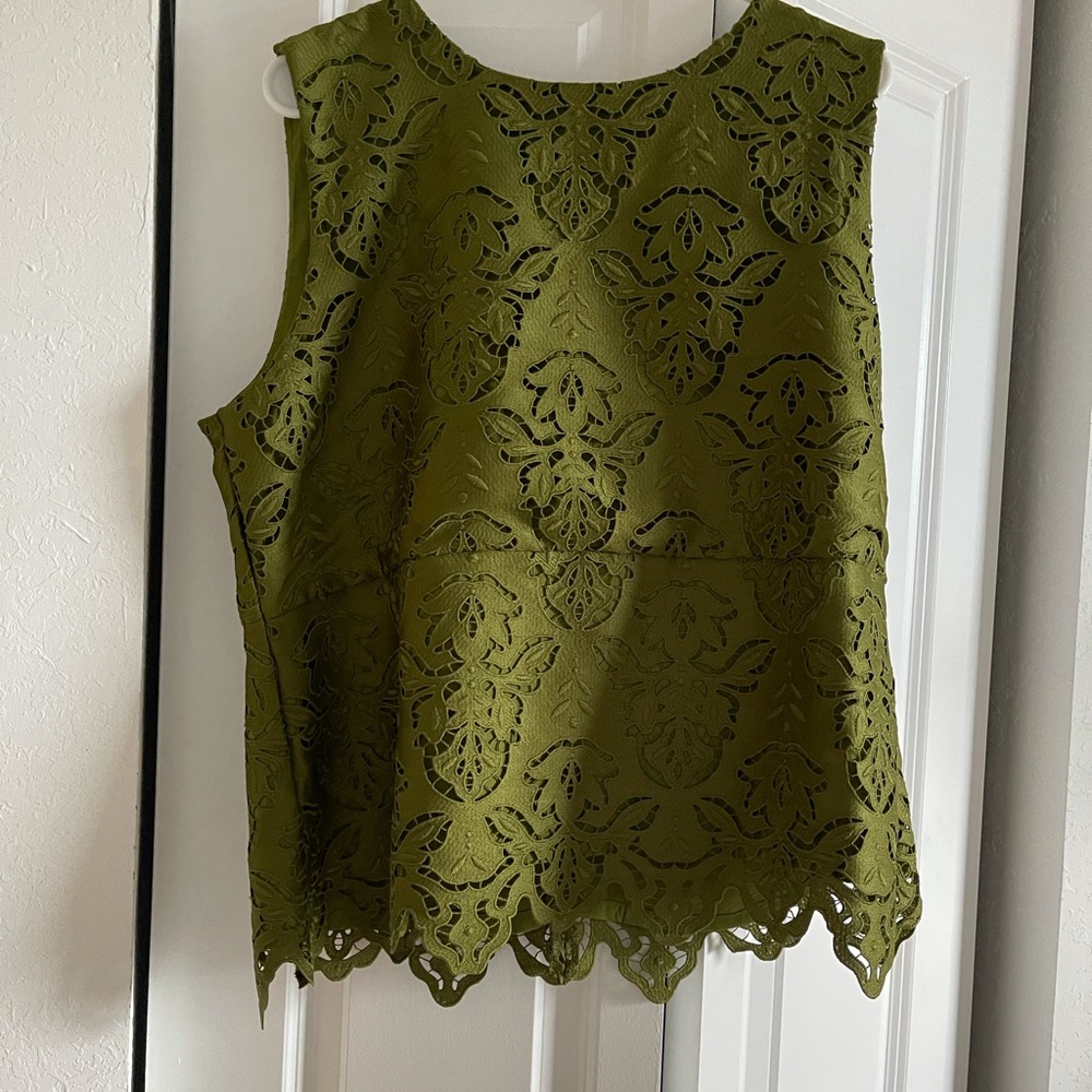 Lace green Ann Taylor Sleeveless Top